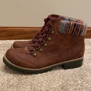 Women’s Winter Booties Size 8.5